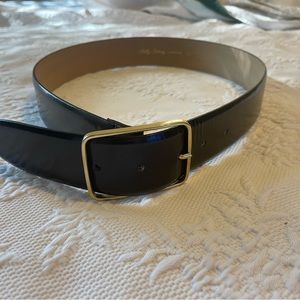 Sally Gissing made in Italy Black leather belt, gold tone buckle, Medium
